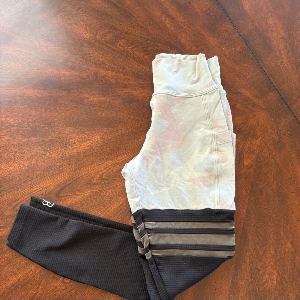 Bombshell leggings XS